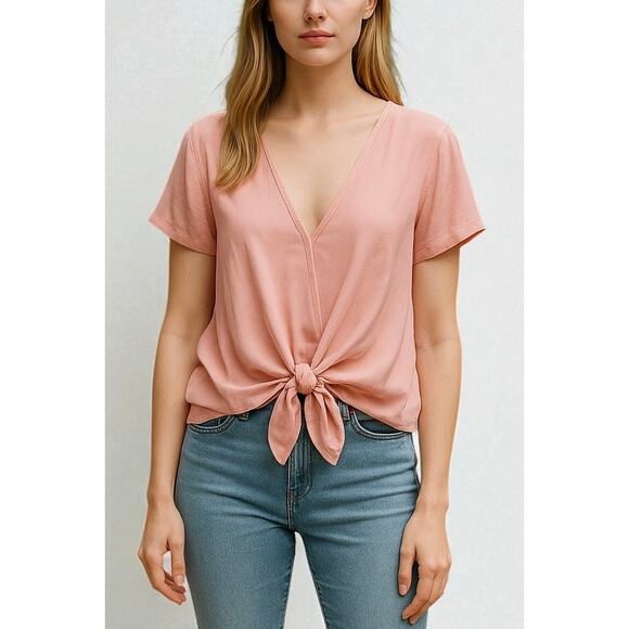2/$15 NWT Boohoo Chiffon Tie-Front Bodysuit Blouse Pink Short Sleeve Size 12 - Picture 1 of 11